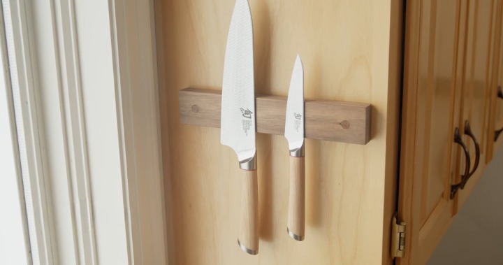 Best Magnetic Knife Holders Buying Guide - Ease Of Cleanliness