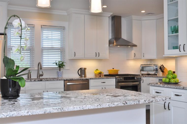 Finding the Best Material For Your Kitchen Backsplash 4