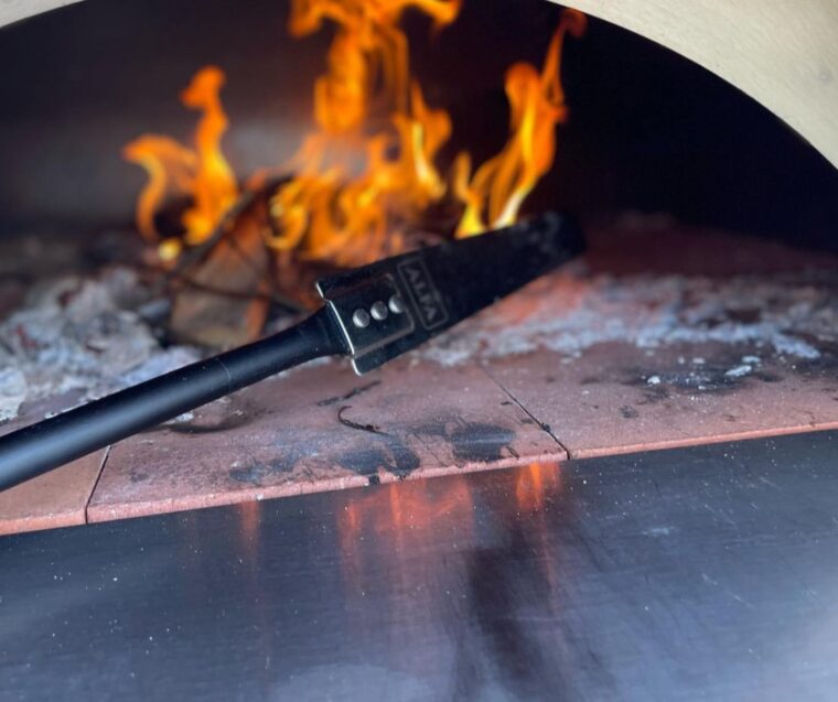 Unleashing Flavor and Efficiency: The Benefits of Commercial Pizza Ovens 12