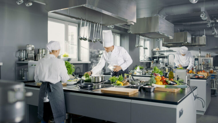Which Appliances are Essential in a Commercial Kitchen? 4
