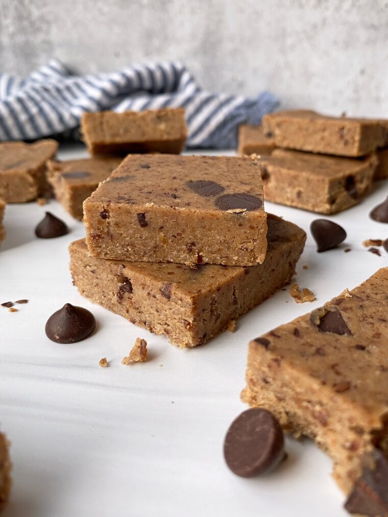 Delicious and Nutritious: Homemade Cookie Dough Protein Bars 1