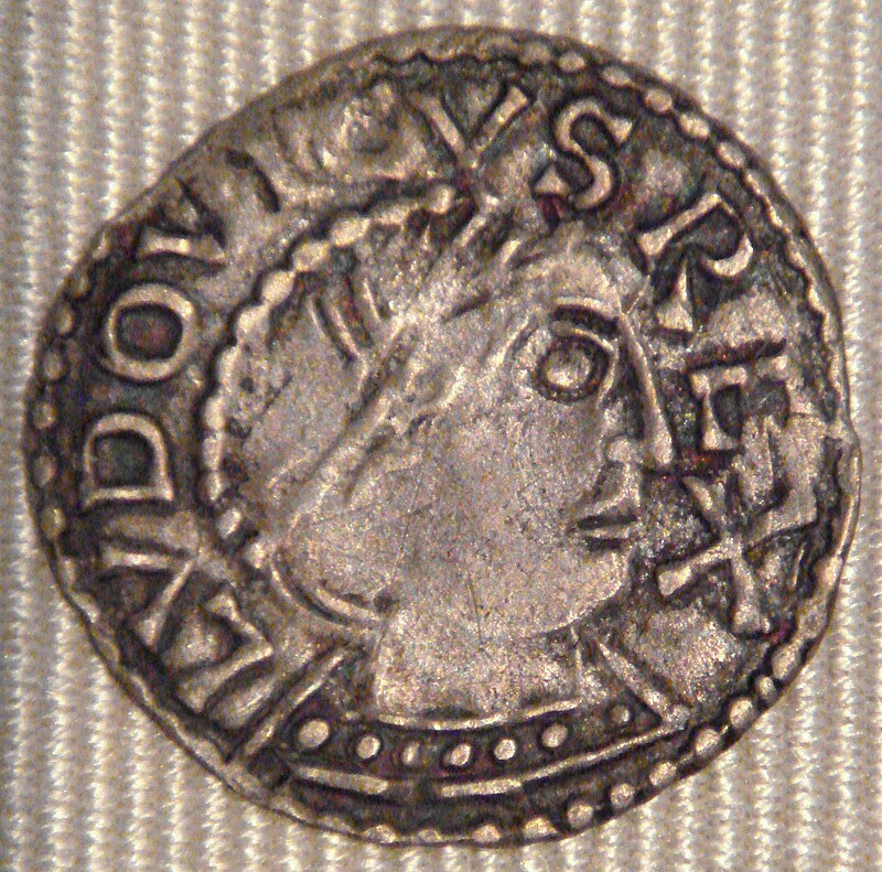 Louis IV denier Chinon 936 954.jpg