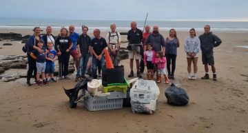 Local Heroes: Volunteer Beach Clean Group