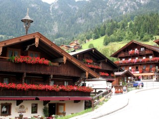Альпбах — красивая альпийская деревня