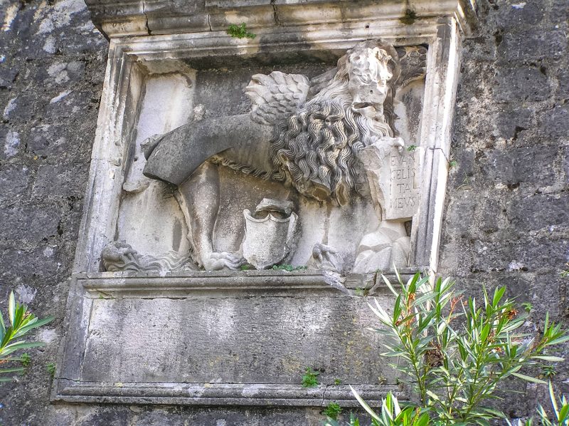 Лев на городской стене — наследие венецианского периода в истории Котора