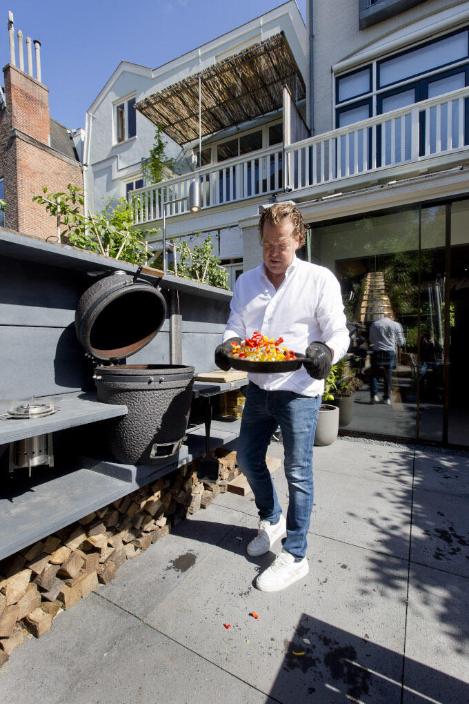 Nils Clement Euro Caps Kan Niet Bestaat Niet Vno Ncw