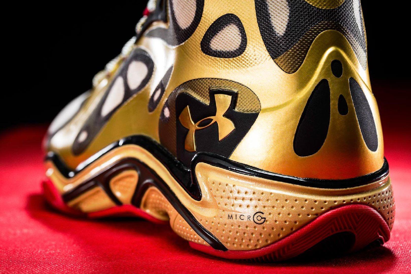 gold steph curry shoes