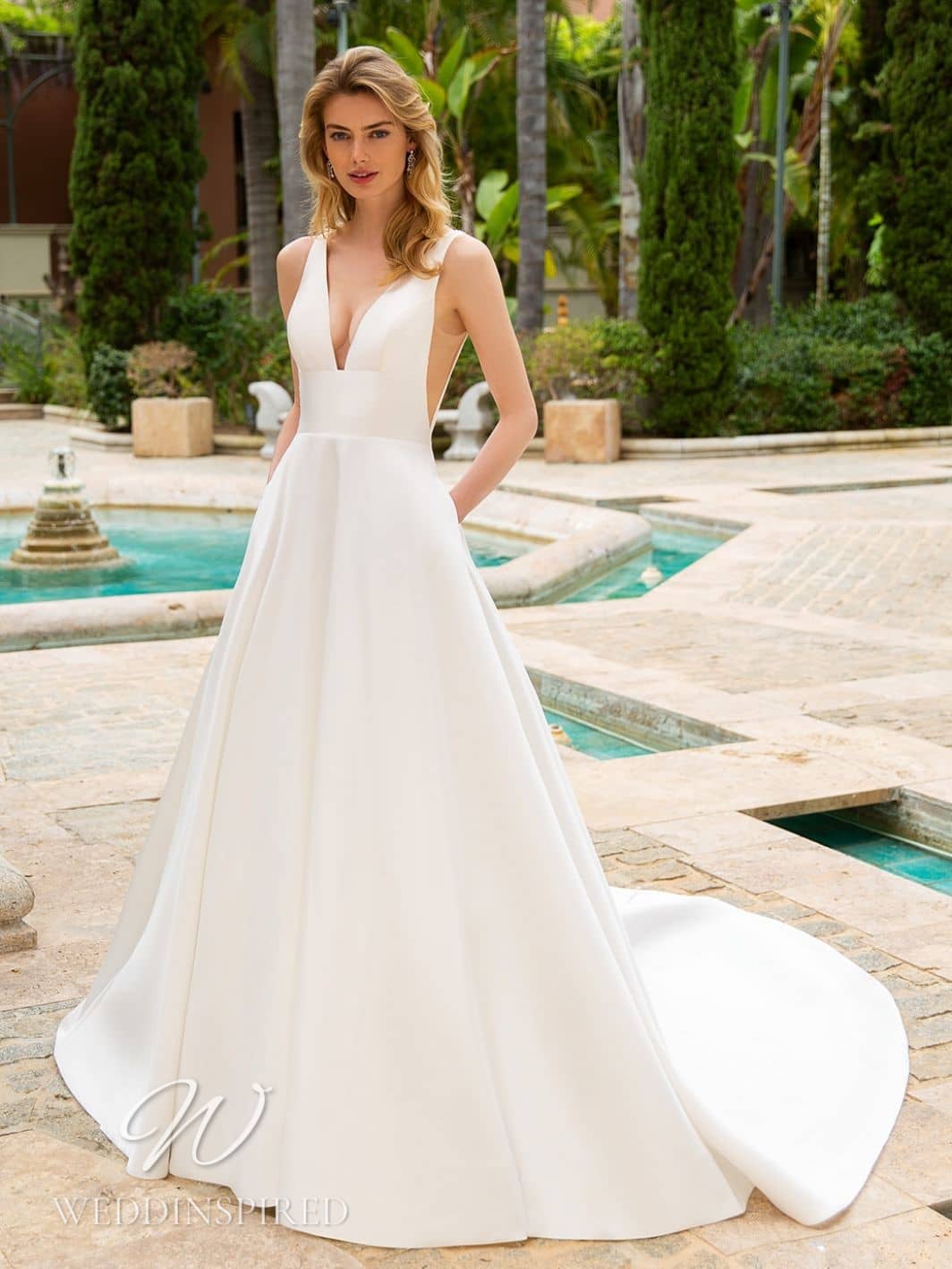 enzoani 2022 wedding dresses rosette simple satin A-line backless pockets