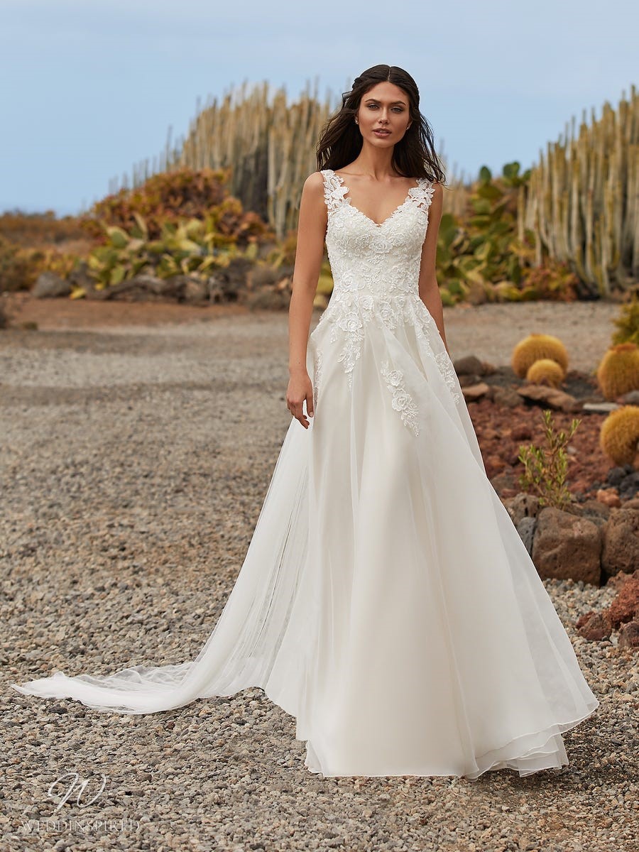 pronovias 2021 lace tulle a-line wedding dress