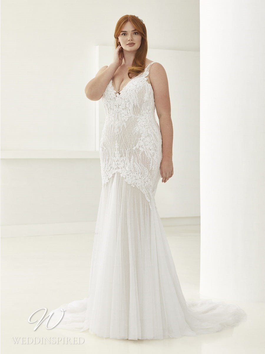 ashley graham pronovias wedding dress 2021 ireland plus size lace tulle mermaid v neck