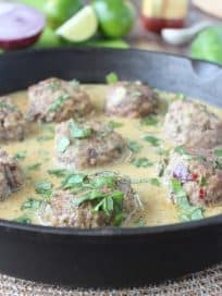 Asian Meatballs in Green Curry Sauce
