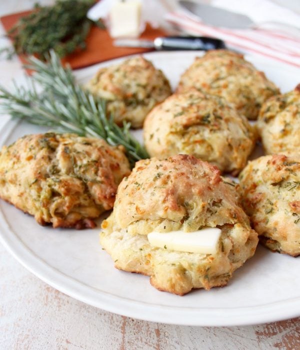 Satisfy your stuffing cravings anytime of the year with this quick & easy stuffing biscuit recipe, perfect for breakfast or making turkey sliders with Thanksgiving leftovers!