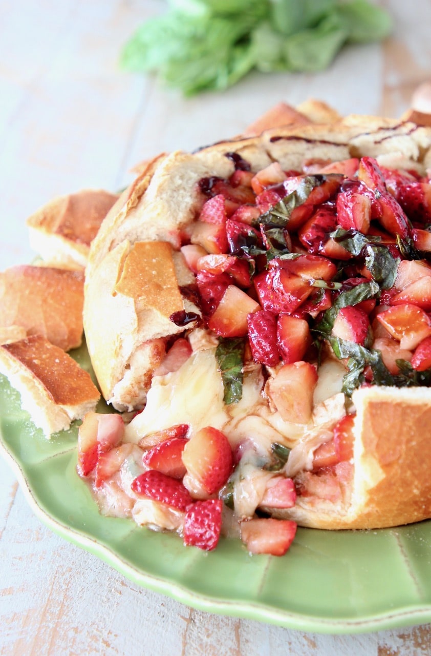 Strawberry Balsamic Baked Brie Bread Bowl Recipe