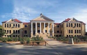 Fort Hays State University: universitat en línia més barata per hora de crèdit