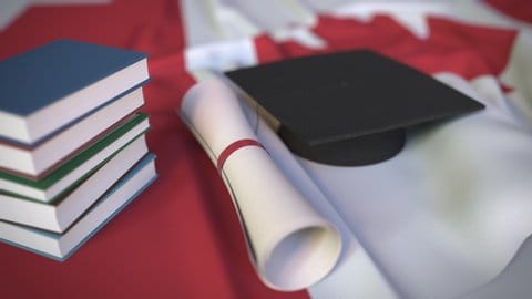 Universitats sense matrícula al Canadà