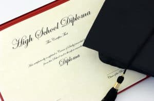 Aconseguiu un diploma d'escola secundària acreditat en línia ràpidament