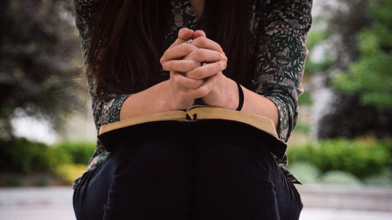 Vaše modlitby nie sú vyslyšané? 10 dôvodov prečo