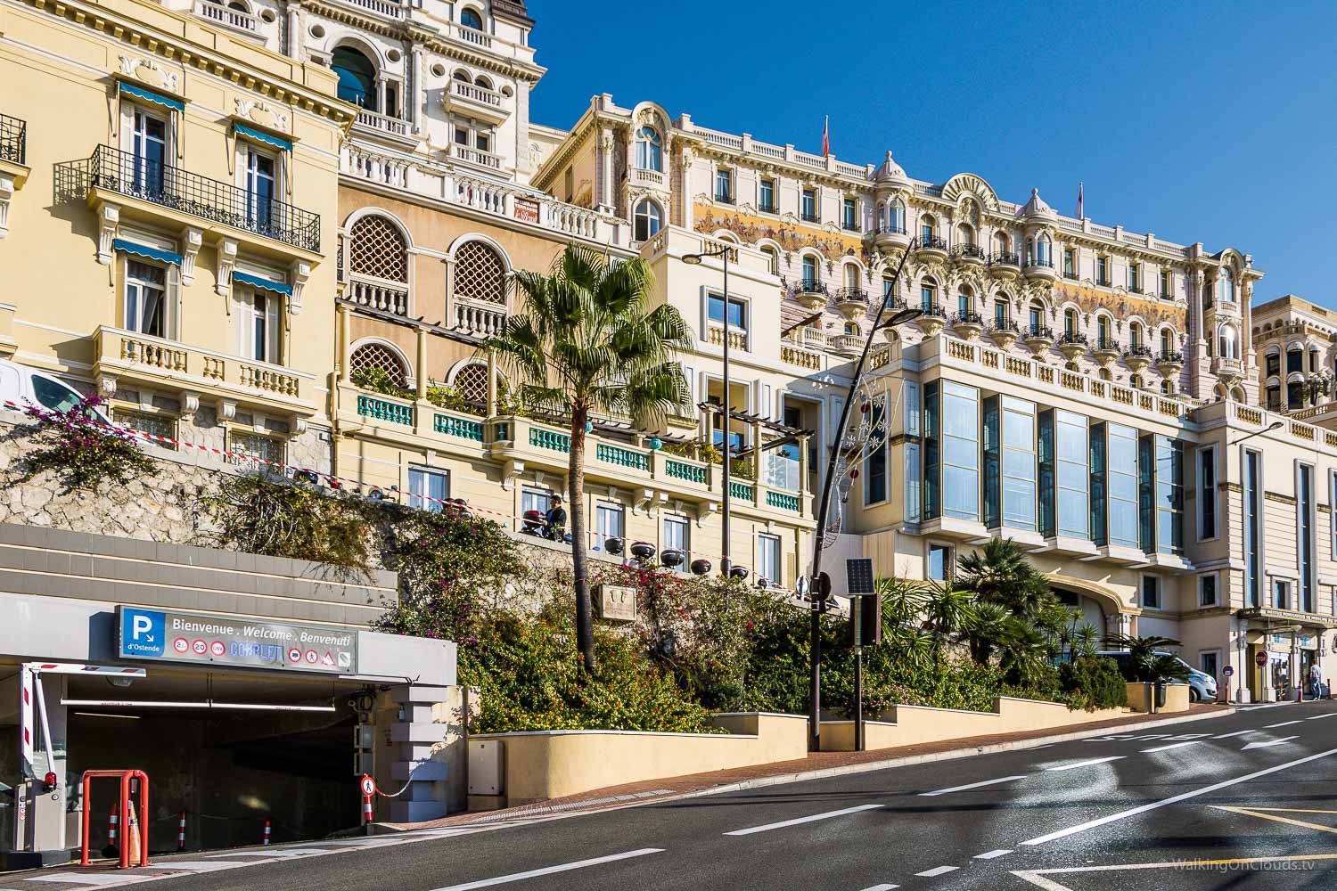 Monaco und Monte Carlo auf einer Kreuzfahrt als Kreuzfahrtblogger erleben! Das bekannte Casino, der Tunnel aus der Formel 1, der Blick auf das Mittelmeer und die TUI Mein Schiff 5 - welche Ausflüge gibt es?