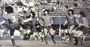 1980. Atlanta 1 – Español 0. El gol bohemio a los 12′ PT: el uruguayo Ricardo Espala; el vencido será el arquero españolista Fernández.