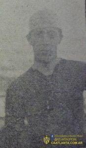 Antonio Piaggio, en foto de 1913. Anotó seis tantos para Atlanta en un partido en 1907. Máximo goleador bohemio en la era amateur. Jugó entre 1906 y 1909. Luego actuó por Porteño y en la Selección Nacional. Fue un destacado ingeniero.