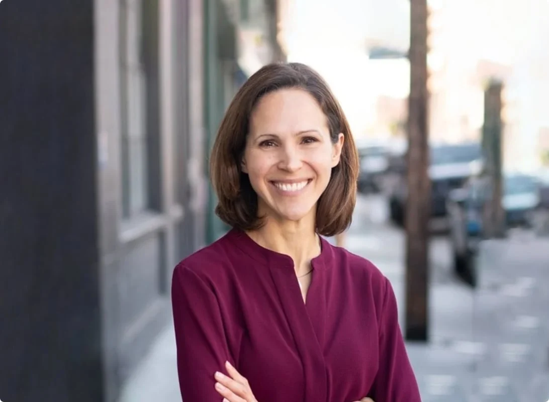 Alissa Starzak - Headshot