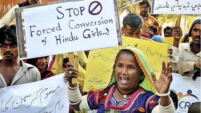 Hindu Minor Retracts Her Statement On 'Willful Conversion' In Pakistan - Digpu