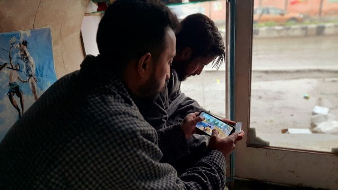 Youth ecstatic as social media curbs lifted in J&K