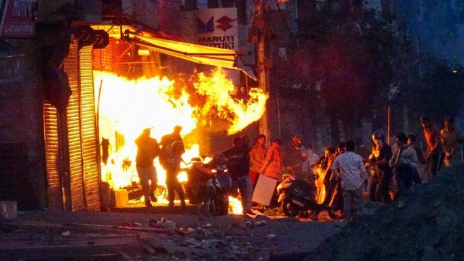 Delhi violence Rioters set ablaze Rashid's shop in Gokulpuri where Krishna had her boutique - Digpu