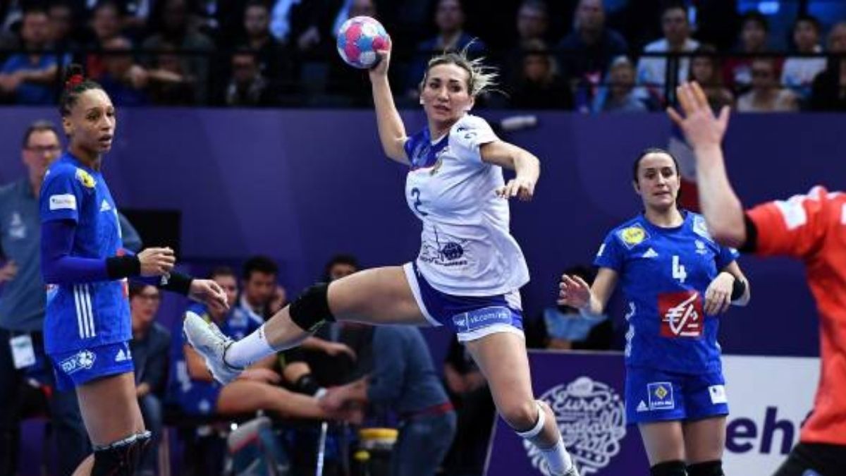 Football, team handball training may increase the lifespan of women: Study
