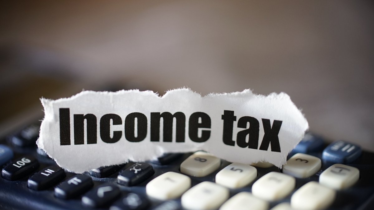 Income Tax raid on Indian newspaper Dainik Bhaskar and TV channel Bharat Samachar over tax evasion