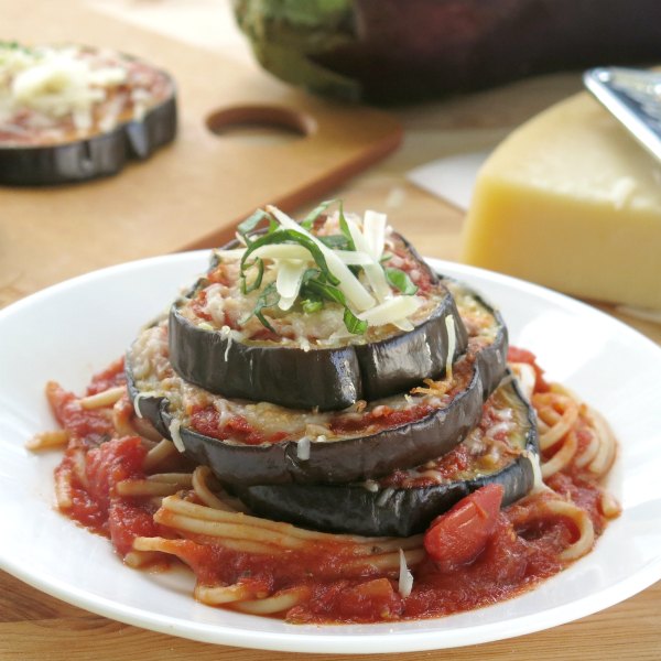 Eggplant Parmesan Stacks - Just 5 Ingredients! - The Dinner-Mom