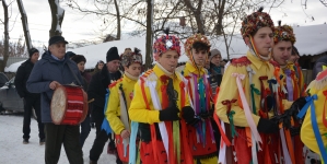 Revelion: Peste 30.000 de ucraineni din județul Maramureș sărbătoresc Anul Nou pe rit vechi. Ce tradiții se păstrează și în vremurile noastre