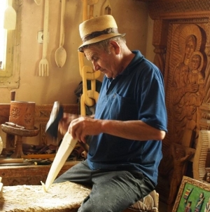 Toader Bârsan – meșterul popular cioplitor în lemn din Bârsana și ambasador al turismului maramureșean – a trecut la cele veșnice