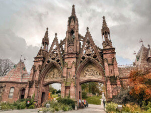 entrance gates to green-wood cemetery