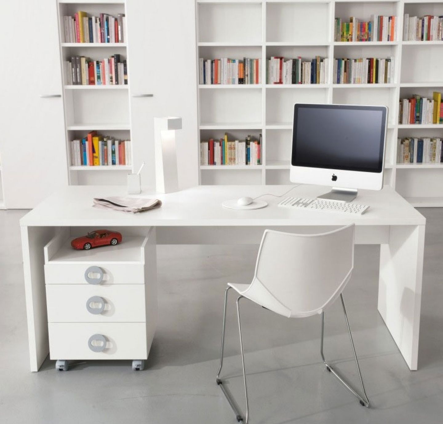 2018 Funiture: Modern Computer Desks Ideas With Freestanding White Intended For Modern Computer Desks (Gallery 7 of 20)