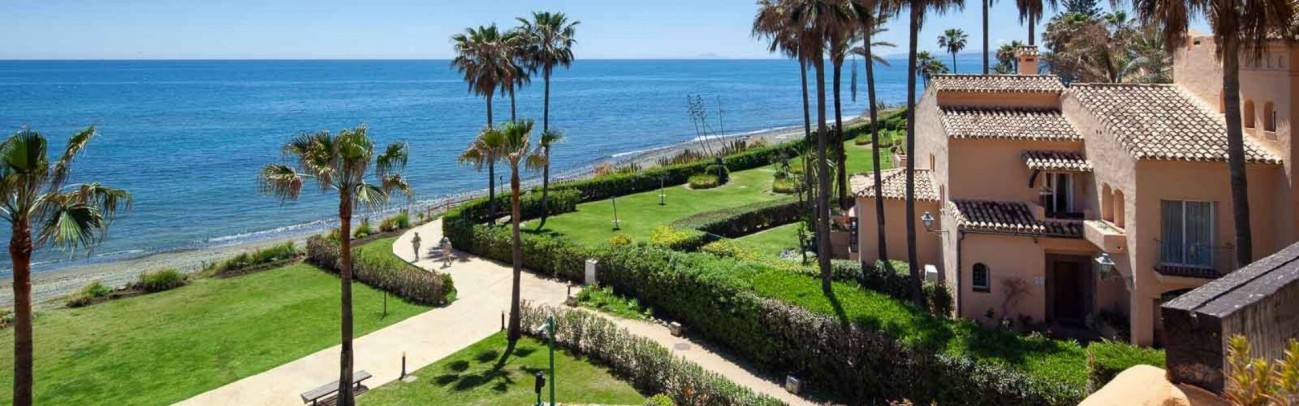 Apartment by the sea in Spain for sale
