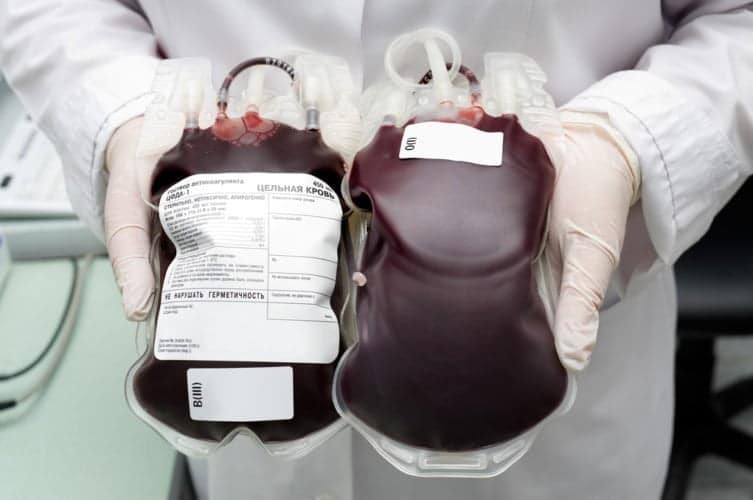 若い血、輸血