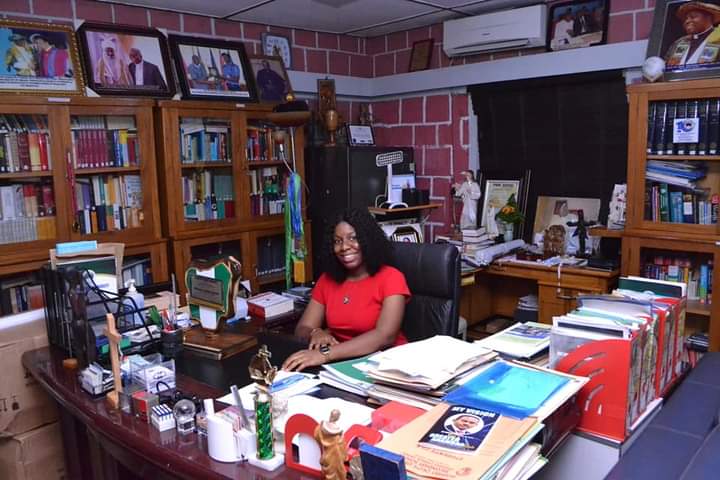 Meet Godfrey Okoye University Enugu Vice Chancellor for One Day, Miss Kaitlin Gee Akwada, a 400 level student of English and Literary Studies, Faculty of Arts.