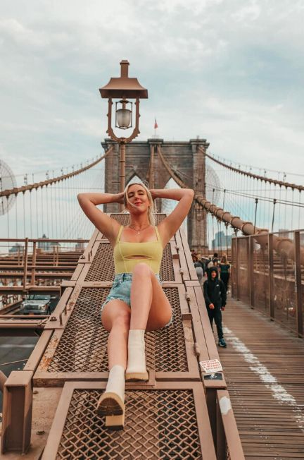 Brooklyn Bridge photo inspo