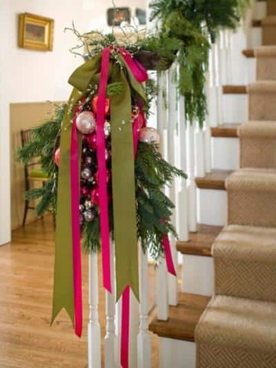 christmas-stairs-decoration-ideas-11
