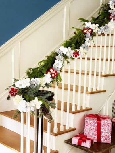 christmas-stairs-decoration-ideas-35
