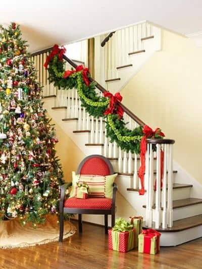 christmas-stairs-decoration-ideas-38