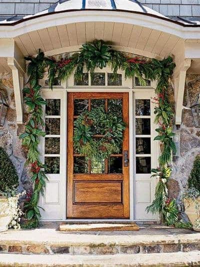 stunning-christmas-front-door-decor-ideas-22
