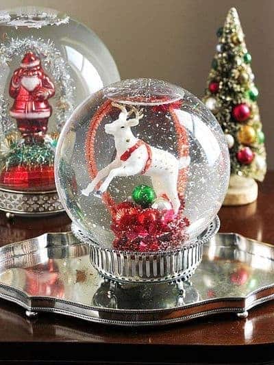 christmas-Snow-Globes-23