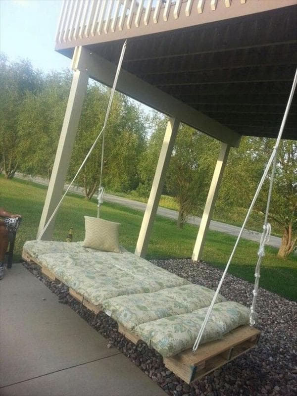 outdoor-pallet-beds-8