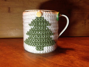 Free Easy Crochet Patterns for Christmas Themed Mug Cozy