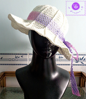 Free Crochet Patterns for a Medium Brim Sun Hat and Beach Hat 