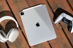 Next iPad Pro could have a large glass Apple logo for wireless charging
