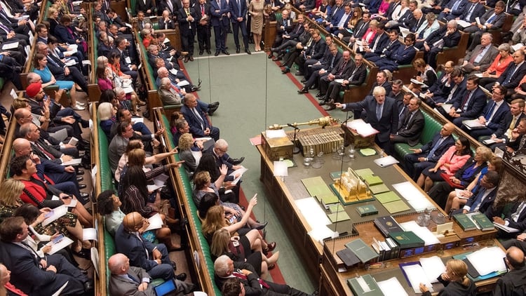 La Cámara de los Comunes reunida para escuchar al primer ministro, en esta imagen de archivo (Reuters)