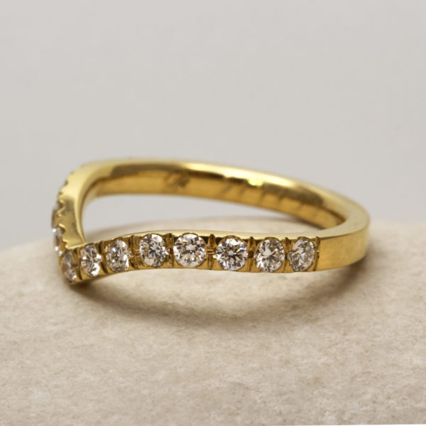 Eco diamond wedding ring